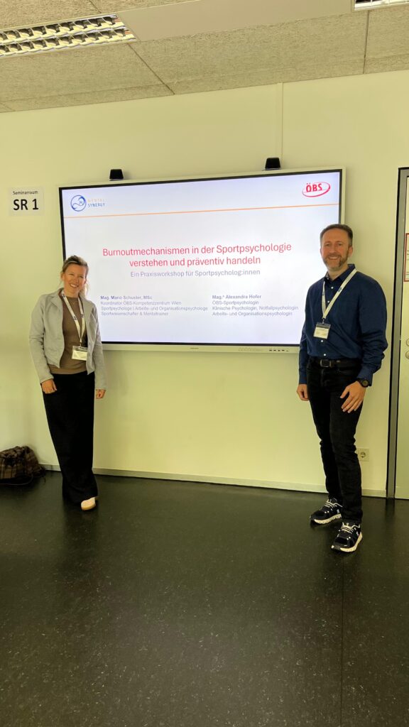 Mario Schuster und Alexandrea Hofer vor der Präsentation bei der asp Tagung